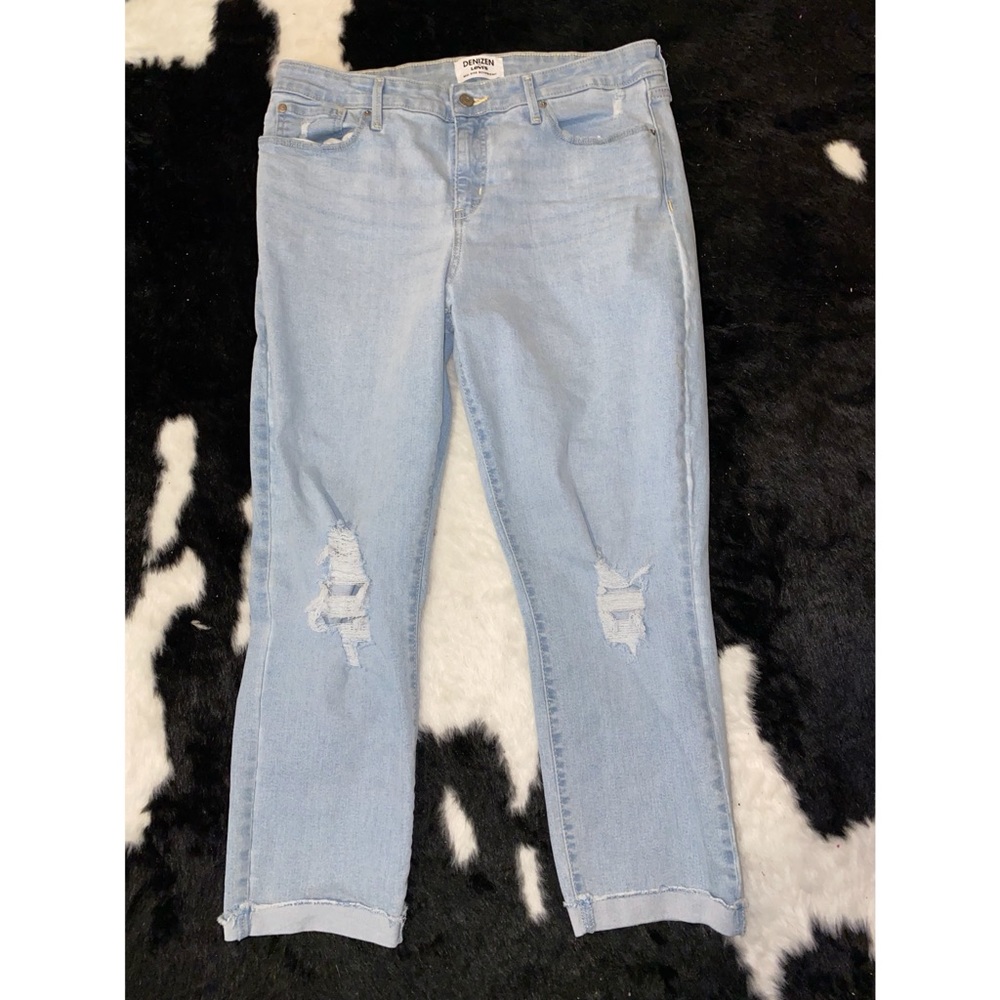 Denizen Levi’s Mid Rise Boyfriend Jeans